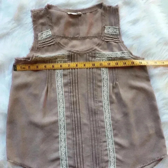 Lush Blush Tank Top with Lace Detail - Picture 4 of 8